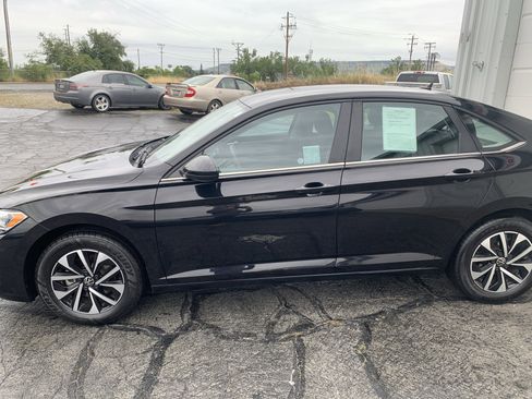 Used 2024 Volkswagen Jetta S FWD image 2