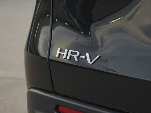 New 2026 Honda HR-V LX image 8