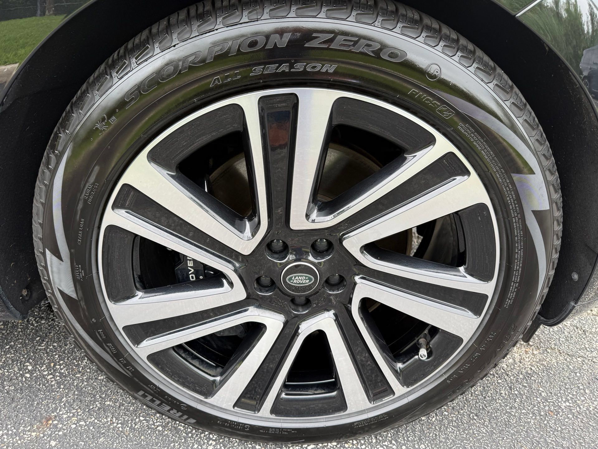 Certified 2023 Land Rover Range Rover SE AWD/4WD image 37