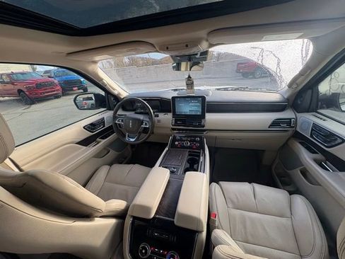 Used 2021 Lincoln Navigator L Reserve w/ Luxury Package AWD/4WD image 31
