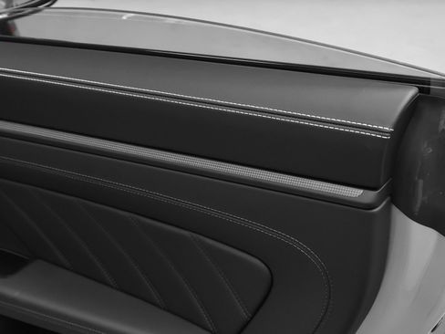 Certified 2025 Porsche 911 Carrera GTS RWD image 39