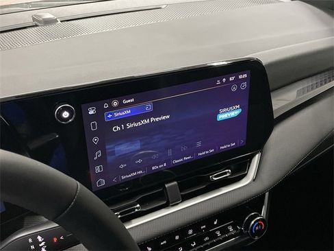 New 2026 Chevrolet Equinox LT w/ Convenience Package II image 24