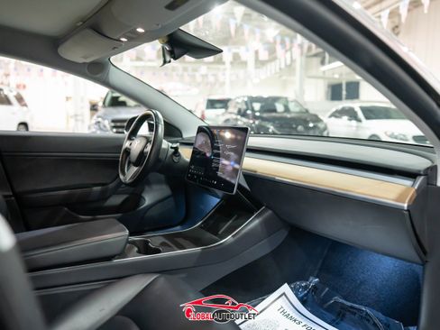 Used 2019 Tesla Model 3 Long Range image 15