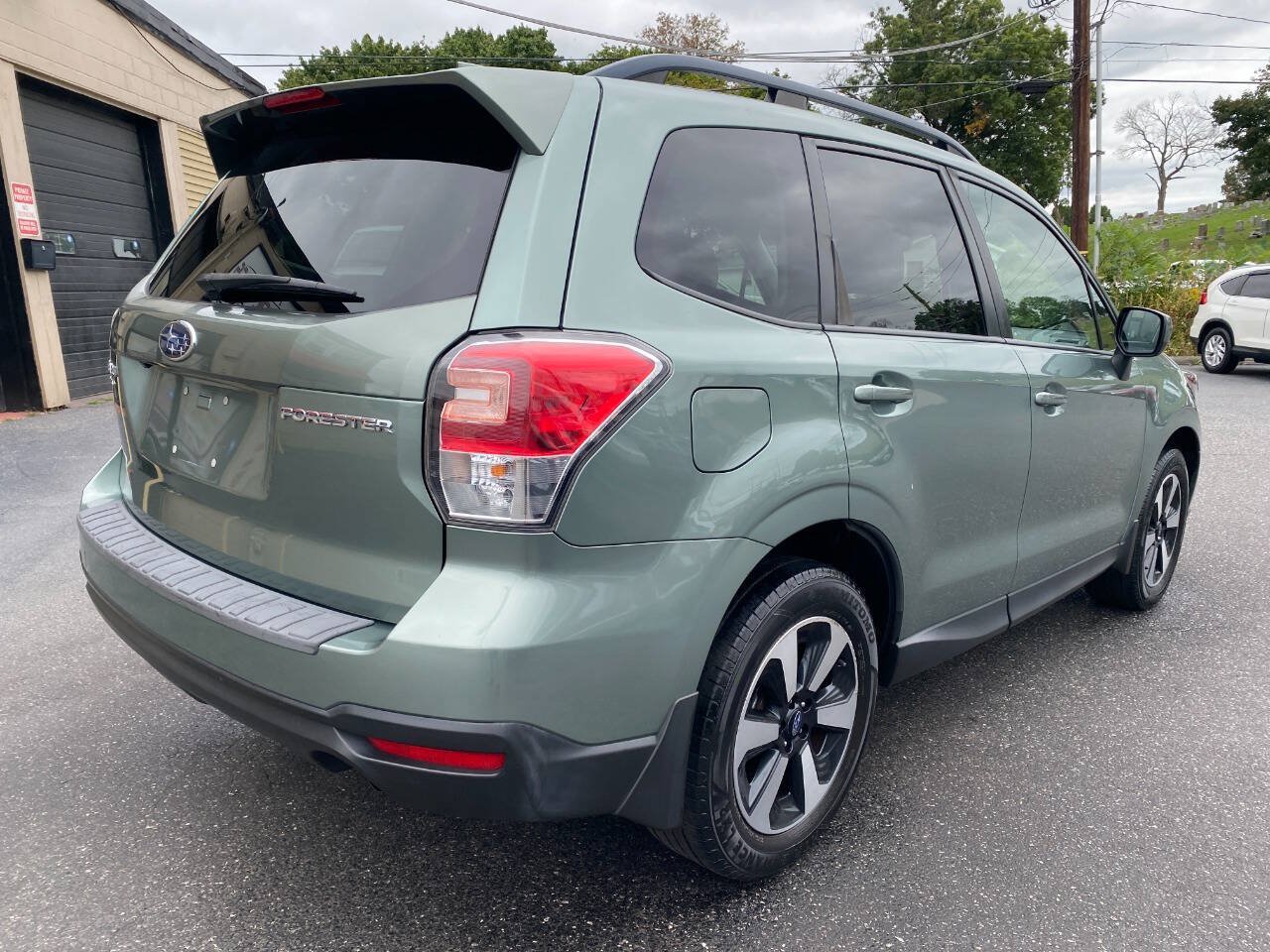 Used 2018 Subaru Forester 2.5i Premium w/ Protection Package #1 AWD/4WD image 3