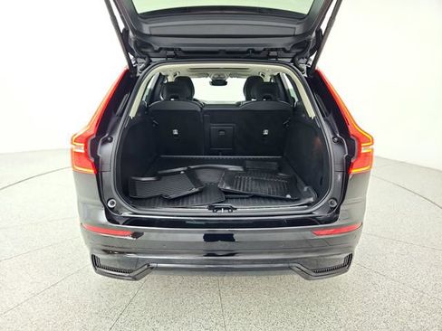 Used 2023 Volvo XC60 B5 Plus w/ Climate Package image 15