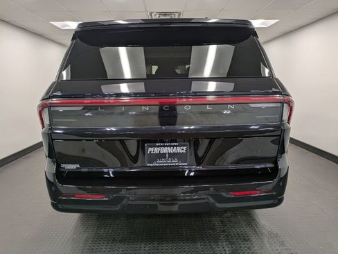 Used 2025 Lincoln Navigator Reserve w/ Jet Appearance Package image 5