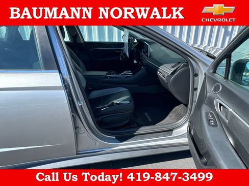 Used 2022 Hyundai Sonata SE w/ Cargo Package FWD image 16