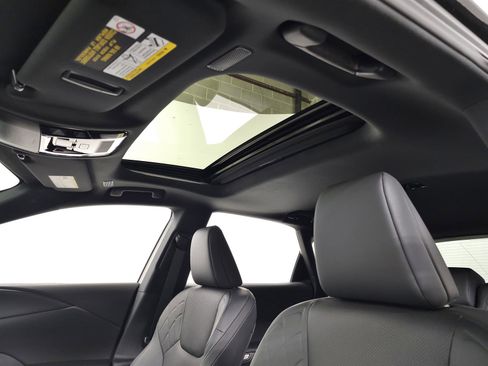 Used 2025 Lexus RX 350 Premium image 18