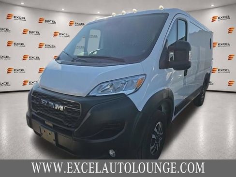 Used 2025 RAM ProMaster 2500 w/ U-Haul Equipment Group FWD image 1