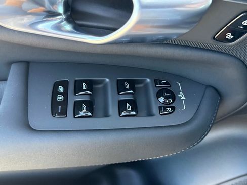 New 2026 Volvo XC90 B6 Plus w/ Protection Package AWD/4WD image 18