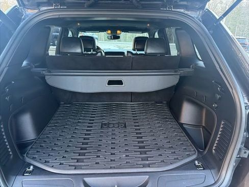 Used 2021 Jeep Grand Cherokee Limited image 8