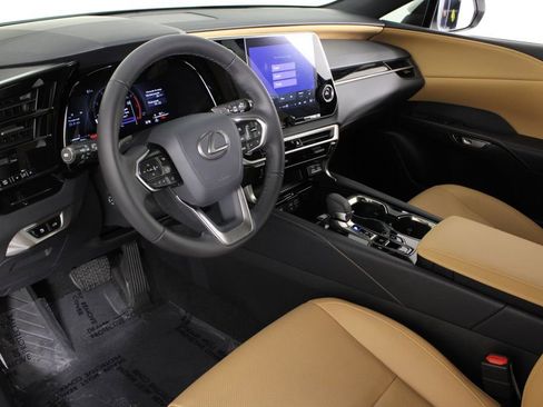 Used 2025 Lexus RX 350 FWD w/ Technology Package image 19