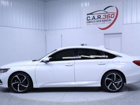 Used 2022 Honda Accord Sport image 3
