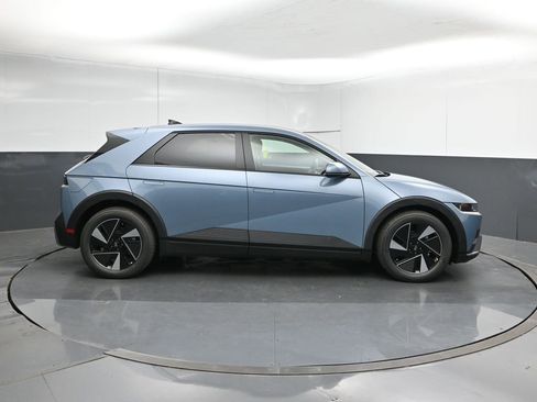 New 2026 Hyundai Ioniq 5 SE RWD image 6