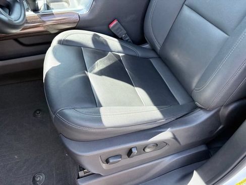 Used 2024 Chevrolet Silverado 1500 LT Trail Boss w/ Convenience Package II AWD/4WD image 10