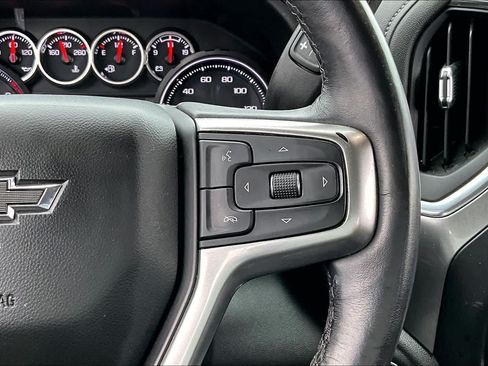 Used 2022 Chevrolet Silverado 1500 RST AWD/4WD image 25