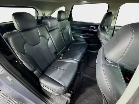 Certified 2023 Kia Sorento S w/ Panoramic Sunroof Package FWD image 28