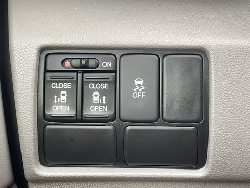 Used 2016 Honda Odyssey SE image 27
