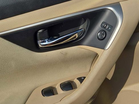 Used 2015 Nissan Altima 2.5 S w/ Power Driver Seat Package image 18