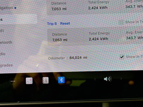 Used 2021 Tesla Model Y Long Range image 12