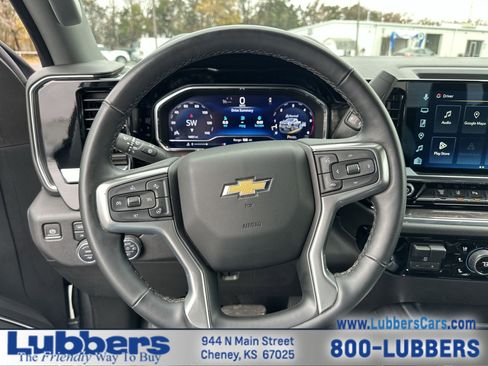 Used 2025 Chevrolet Silverado 2500 LTZ w/ LTZ Convenience Package image 14