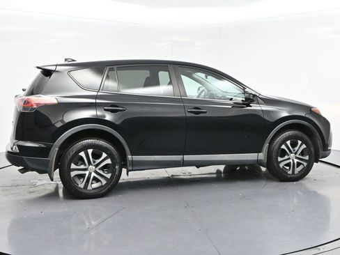 Used 2018 Toyota RAV4 LE w/ All Weather Liner Package AWD/4WD image 8