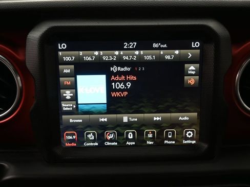 Used 2021 Jeep Gladiator Rubicon AWD/4WD image 14
