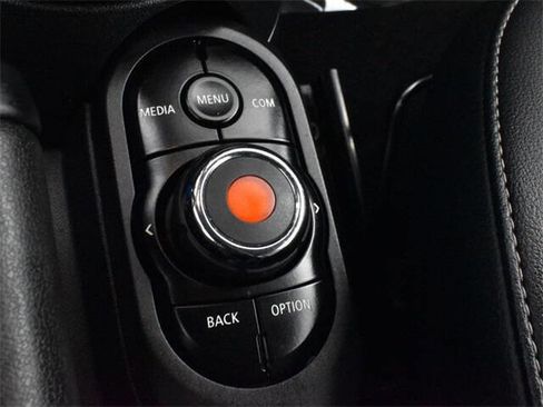 Used 2020 MINI Cooper 2-Door Hardtop w/ Storage Package image 11