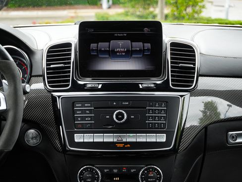 Used 2018 Mercedes-Benz GLS 63 AMG 4MATIC w/ AMG Night Styling Package image 31
