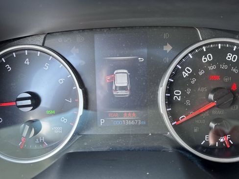 Used 2019 Toyota RAV4 XLE Premium image 7