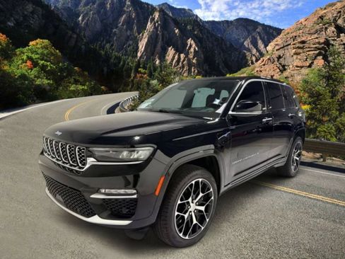 Used 2024 Jeep Grand Cherokee Summit AWD/4WD image 3