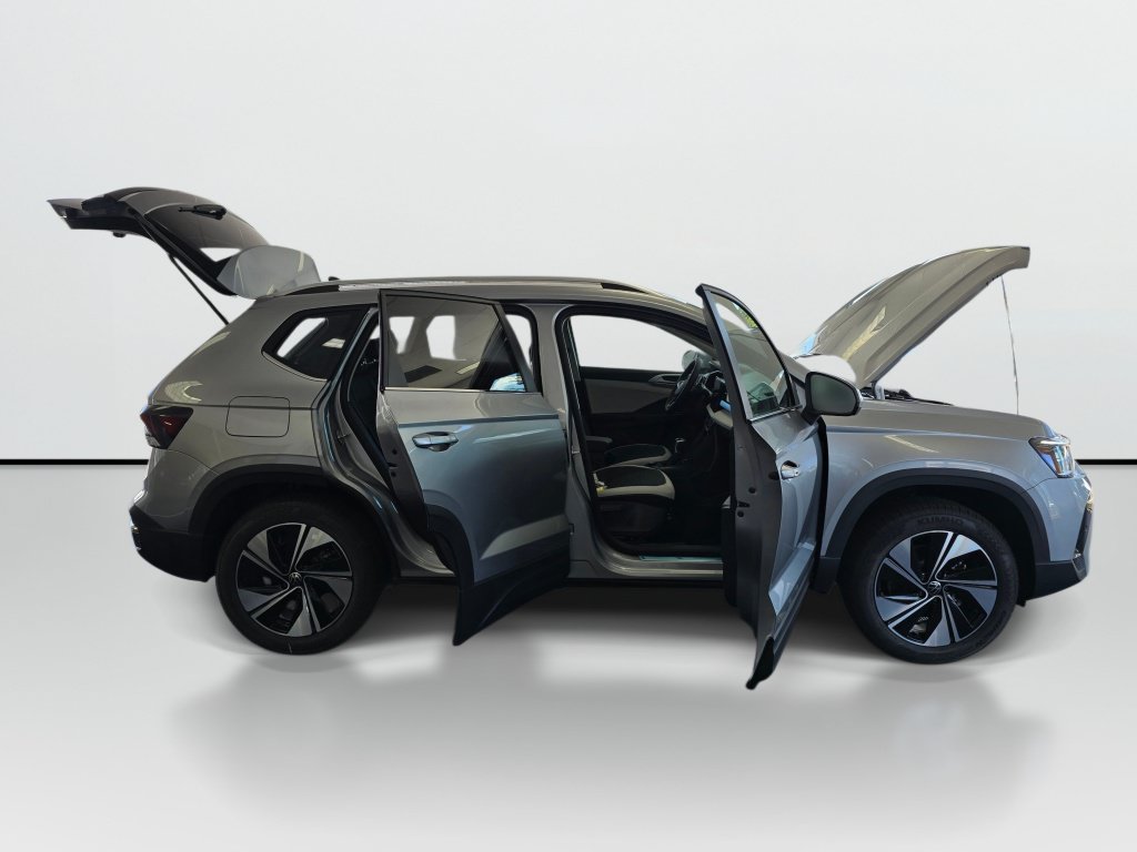 New 2026 Volkswagen Taos SE AWD/4WD image 9