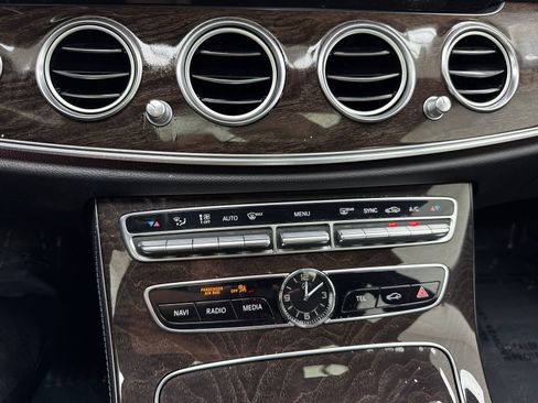 Used 2019 Mercedes-Benz E 450 4MATIC Sedan w/ Premium Package image 29