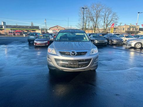 Used 2011 MAZDA CX-9 Grand Touring w/ Moonroof & Bose Audio Pkg image 2