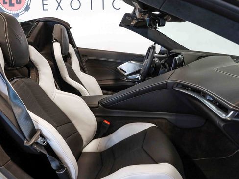 Used 2025 Chevrolet Corvette Z06 RWD image 38