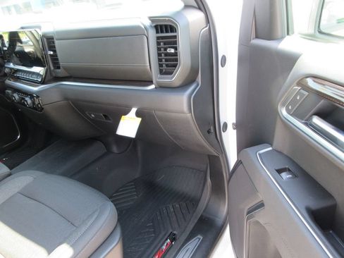 New 2026 Chevrolet Silverado 1500 LT w/ Z71 Off-Road Package AWD/4WD image 20