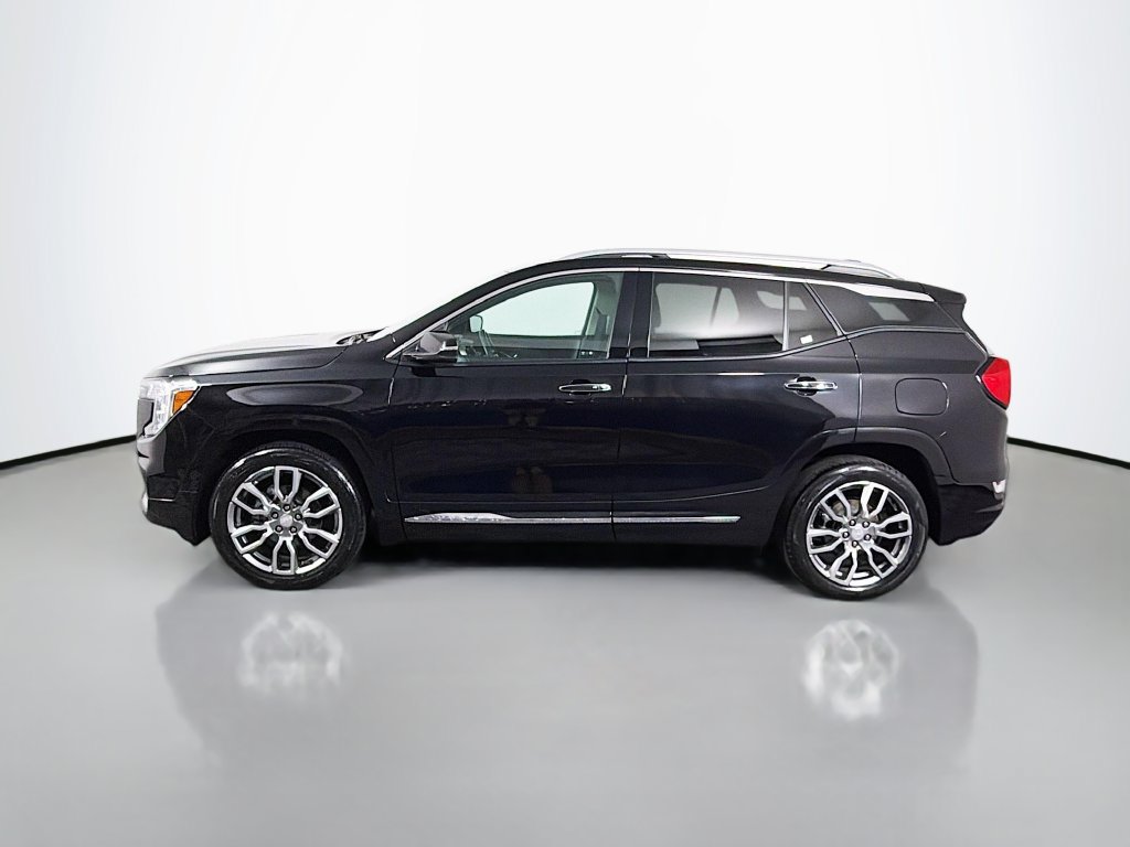 Used 2022 GMC Terrain Denali AWD/4WD image 4