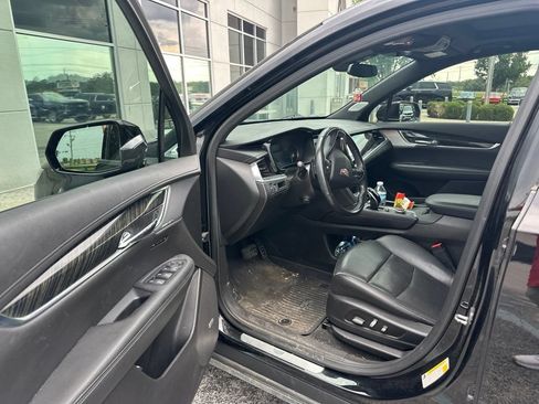 Used 2020 Cadillac XT6 Premium Luxury AWD/4WD image 5
