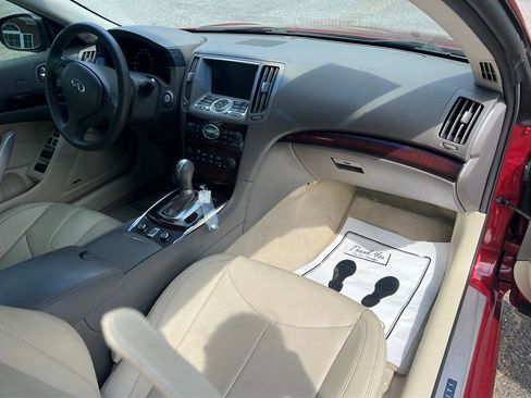 Used 2014 INFINITI Q60 Convertible w/ Premium Package RWD image 14