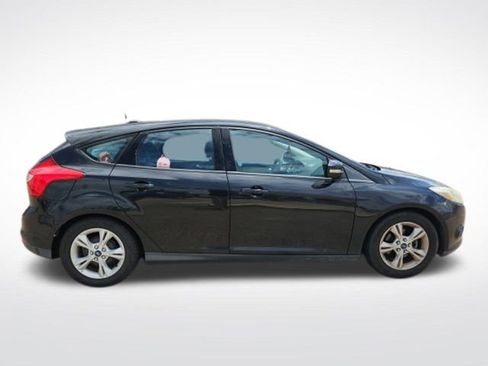 Used 2014 Ford Focus SE FWD image 12