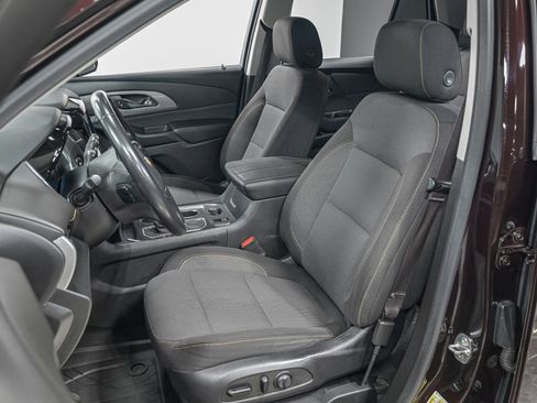 Used 2020 Chevrolet Traverse LT w/ LPO, Floor Liner Package image 18