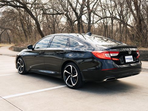 Used 2019 Honda Accord Sport image 7