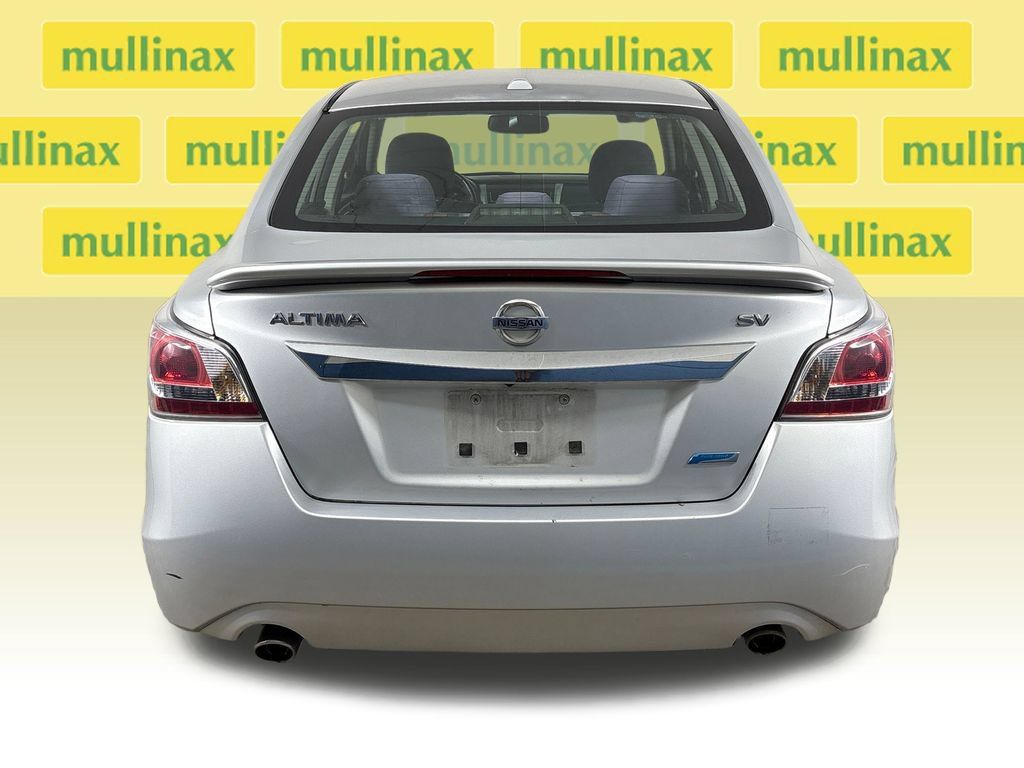 Used 2014 Nissan Altima 2.5 SV w/ Convenience Package FWD image 9