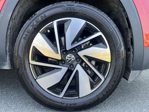 Used 2024 Volkswagen Atlas SE AWD/4WD image 30