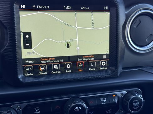 Used 2021 Jeep Wrangler Unlimited Sahara w/ Uconnect 4C Nav & Sound Group image 24