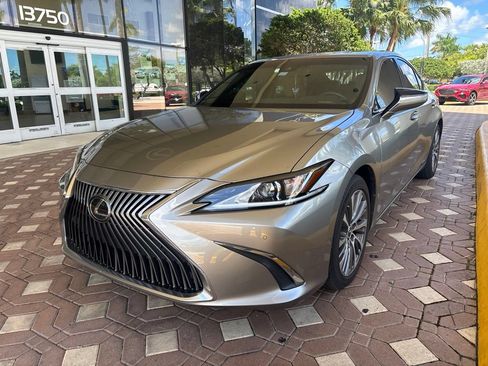 Used 2021 Lexus ES 350 w/ Premium Package FWD image 3
