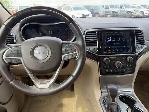 Used 2020 Jeep Grand Cherokee Overland image 13