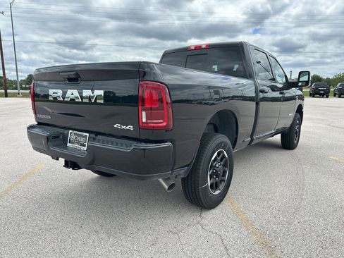 Used 2025 RAM 2500 Laramie AWD/4WD image 5