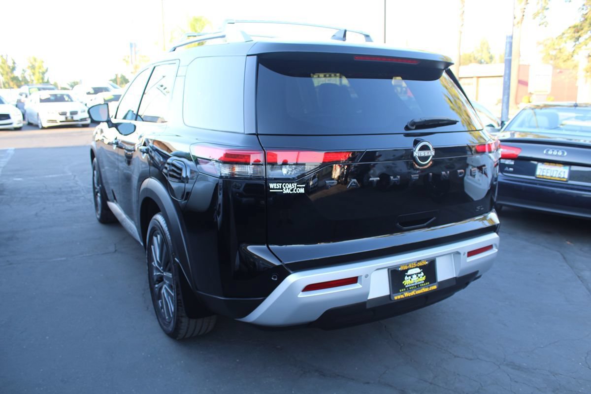 Used 2022 Nissan Pathfinder SL w/ SL Premium Package FWD image 5