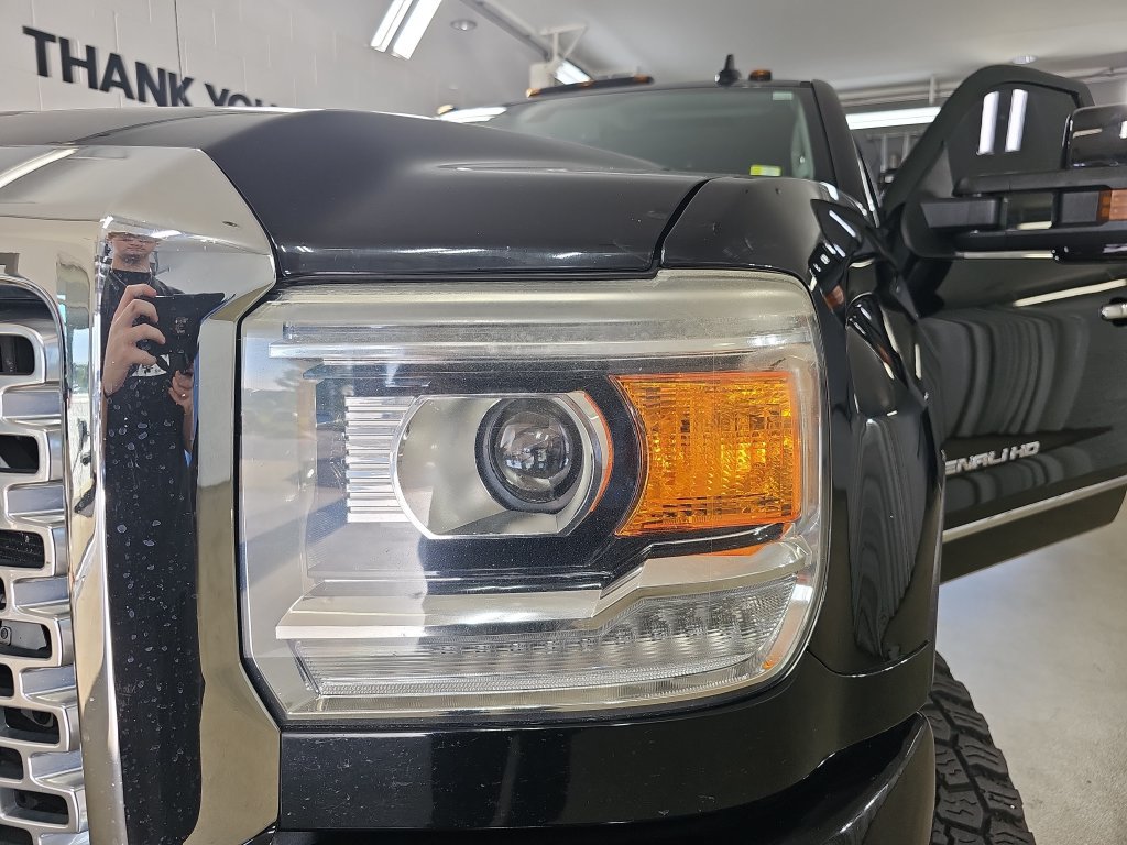 Used 2015 GMC Sierra 2500 Denali AWD/4WD image 37
